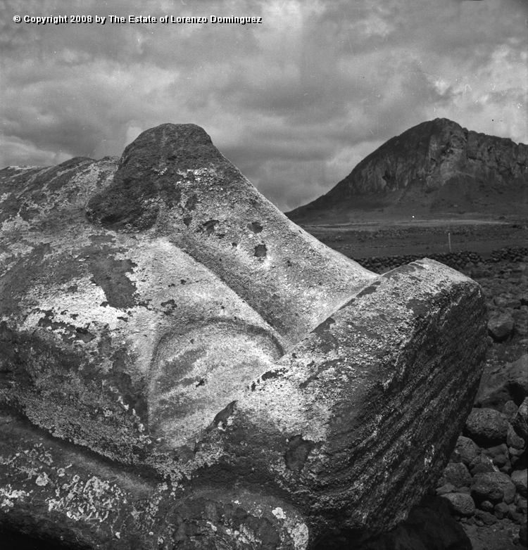 TDM_Moai_02.jpg - Easter Island. 1960. Ahu Tongariki. Detail of a moai head. Photograph taken shortly after the destruction of the ahu by the tsunami of May 22, 1960.
