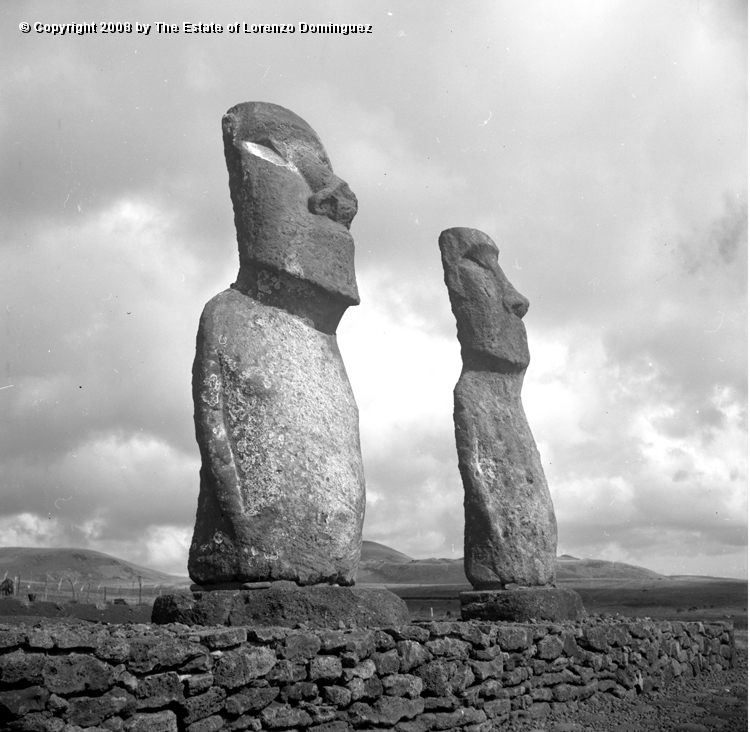 AKI_Detalle_07.jpg - Easter Island. 1960. Ahu Akivi. Detail of  the ahu restored by the Chilean-American archeological expedition lead by William Mulloy in 1960.
