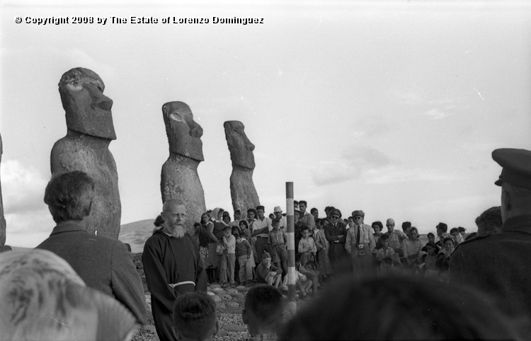 AKI_Inauguracion_01.jpg - Easter Island. 1960. Ahu Akivi the opening day, after restoration of the ahu  was completed by the team lead by William Mulloy. October 12, 1960.