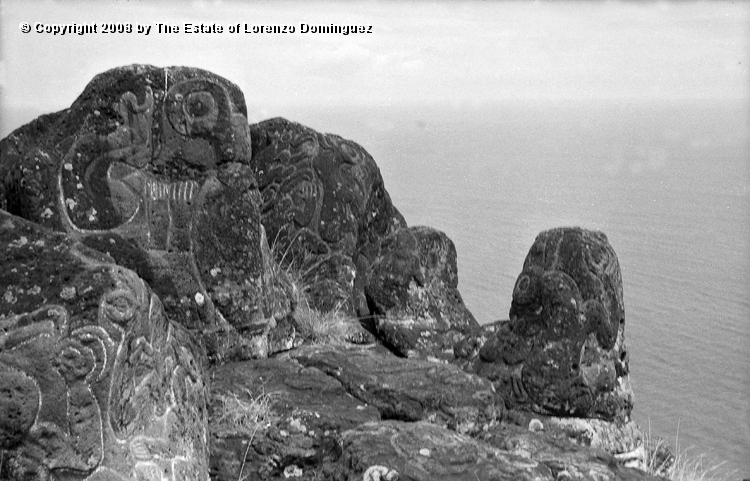 ORO_028.jpg - Easter Island. 1960. Orongo. Rocks on the cliffs with petroglyphs.